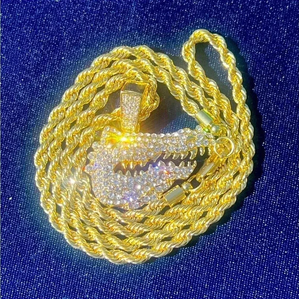 Rope Necklace with Iced Out “Gator Head” pendant.